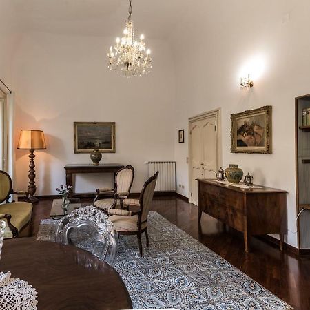 Appartamento Palazzo Pace Al Cassaro 巴勒莫 外观 照片