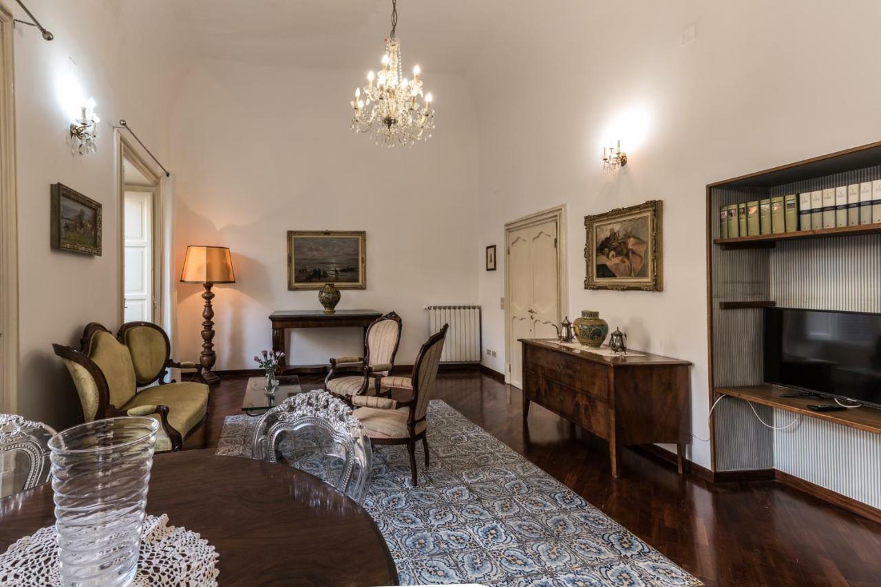 Appartamento Palazzo Pace Al Cassaro 巴勒莫 外观 照片